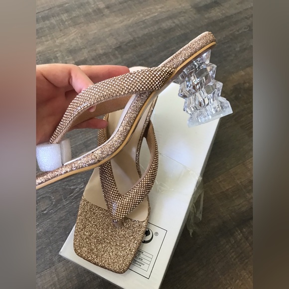 Heels - Picture 3 of 7